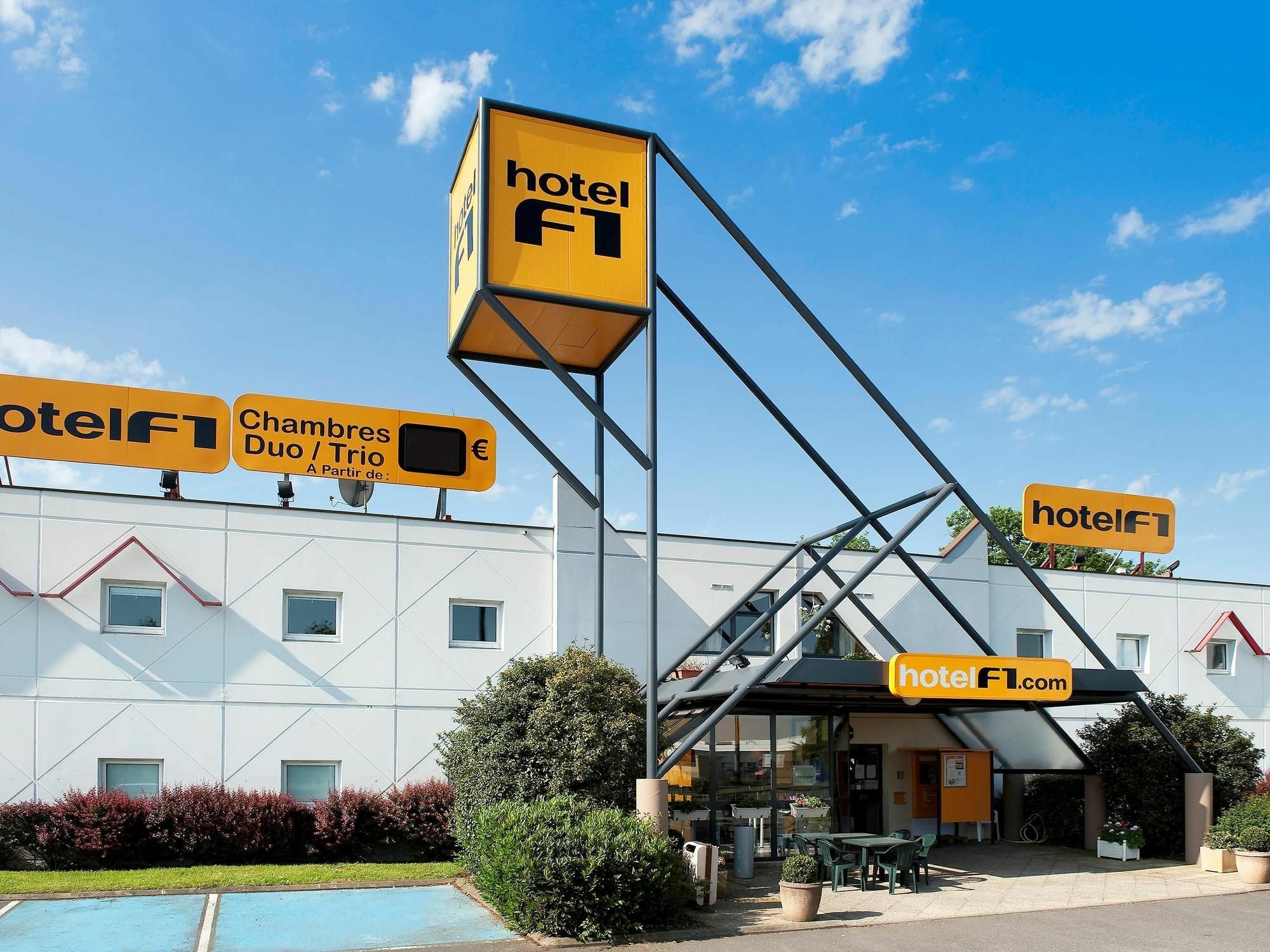 Hotelf1 Saint Witz A1 Hotel Exterior photo
